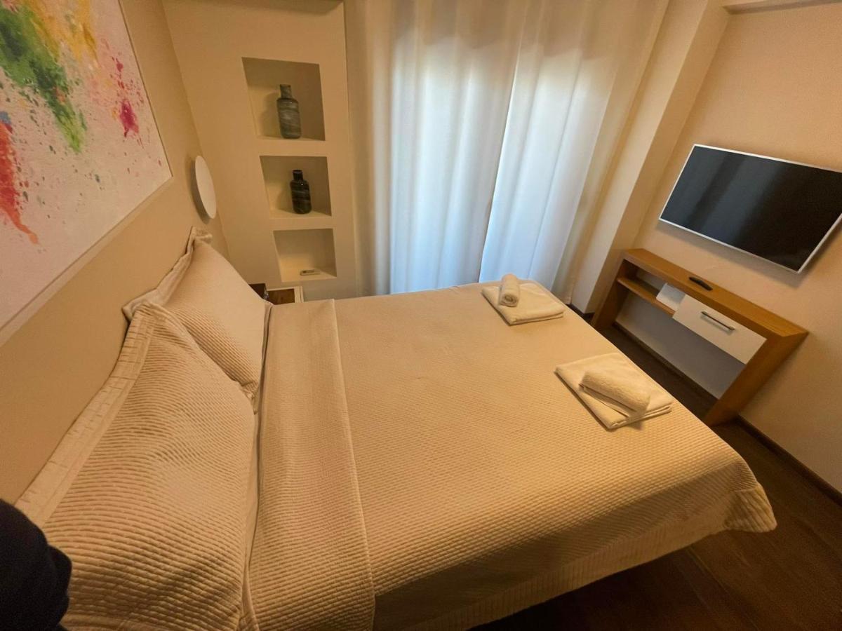 Vip Skg Central Apartment Tesalonika Bagian luar foto